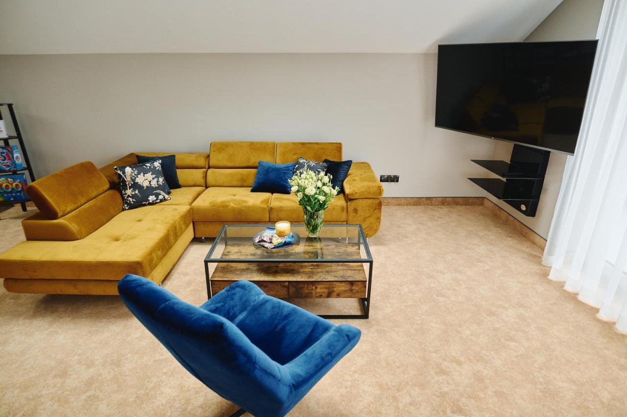 M&M Apartamenty Jasionka Kültér fotó